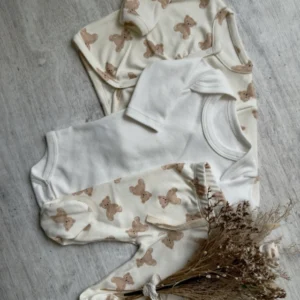 CONJUNTO TRES PIEZAS CAMPERA + BODY + RANITA OSITOS — Oli Baby, Bahía Blanca