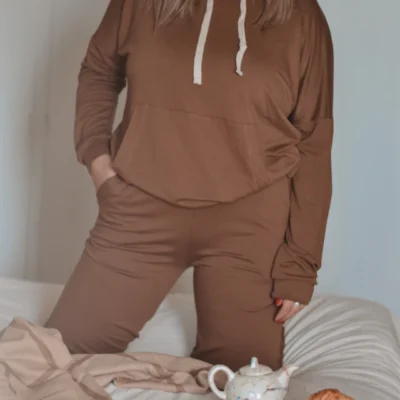 Jogger Minerva — Casa Blanca Showroom, Bahía Blanca