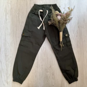BABUCHA CARGO DE GABARDINA VERDE — Oli Baby, Bahía Blanca