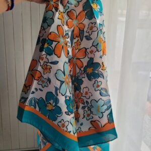 Pañuelo cuadrado Cami 70x70 — Anacletta Accesorios, Bahía Blanca