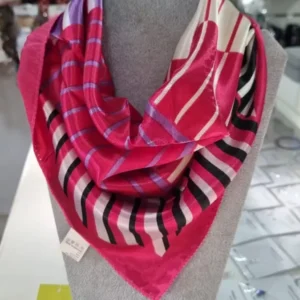 Pañuelo seda fucsia — Anacletta Accesorios, Bahía Blanca