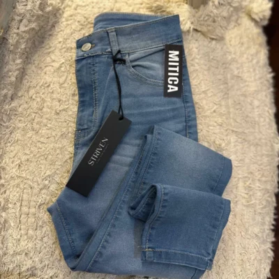 JEAN STRIVEN MOLI BLUE — Mitica Showroom, Bahía Blanca