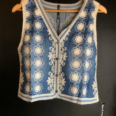 CHALECO MOKA GAMULAN CORDERITO MARRON — Mitica Showroom, Bahía Blanca