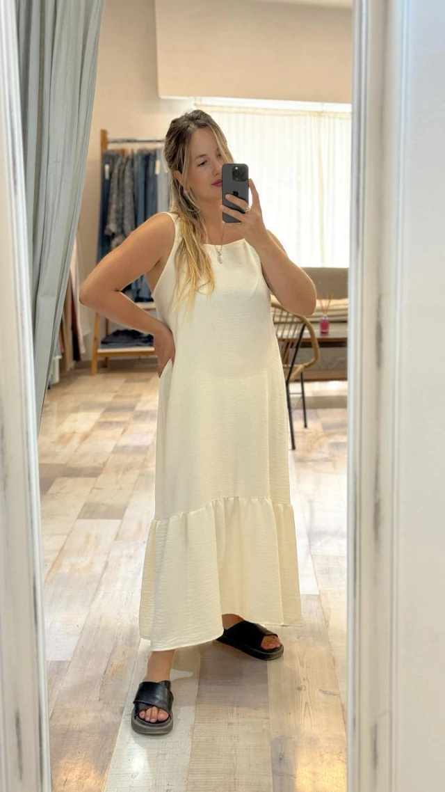 whatsapp-image-2026-01-14-at-7-16-35-pm-850b66de141b2a30a017684302498171-640-0.webp Vestido Zulema — Casa Blanca Showroom, Bahía Blanca