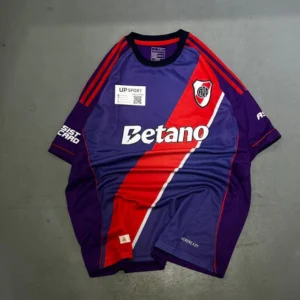Camiseta River violeta suplente 2026 — Upsport Bahía, Bahía Blanca