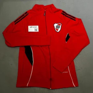 Campera River roja sin publicidad — Upsport Bahía, Bahía Blanca