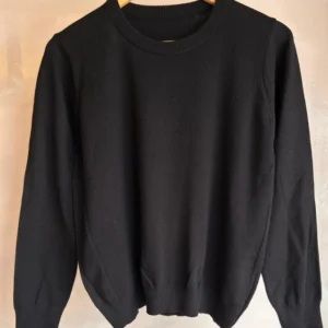 SWEATER KILLA — Mitica Showroom, Bahía Blanca